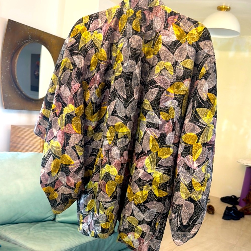 Authentic Leaf Patterned Short Kimono - image 3